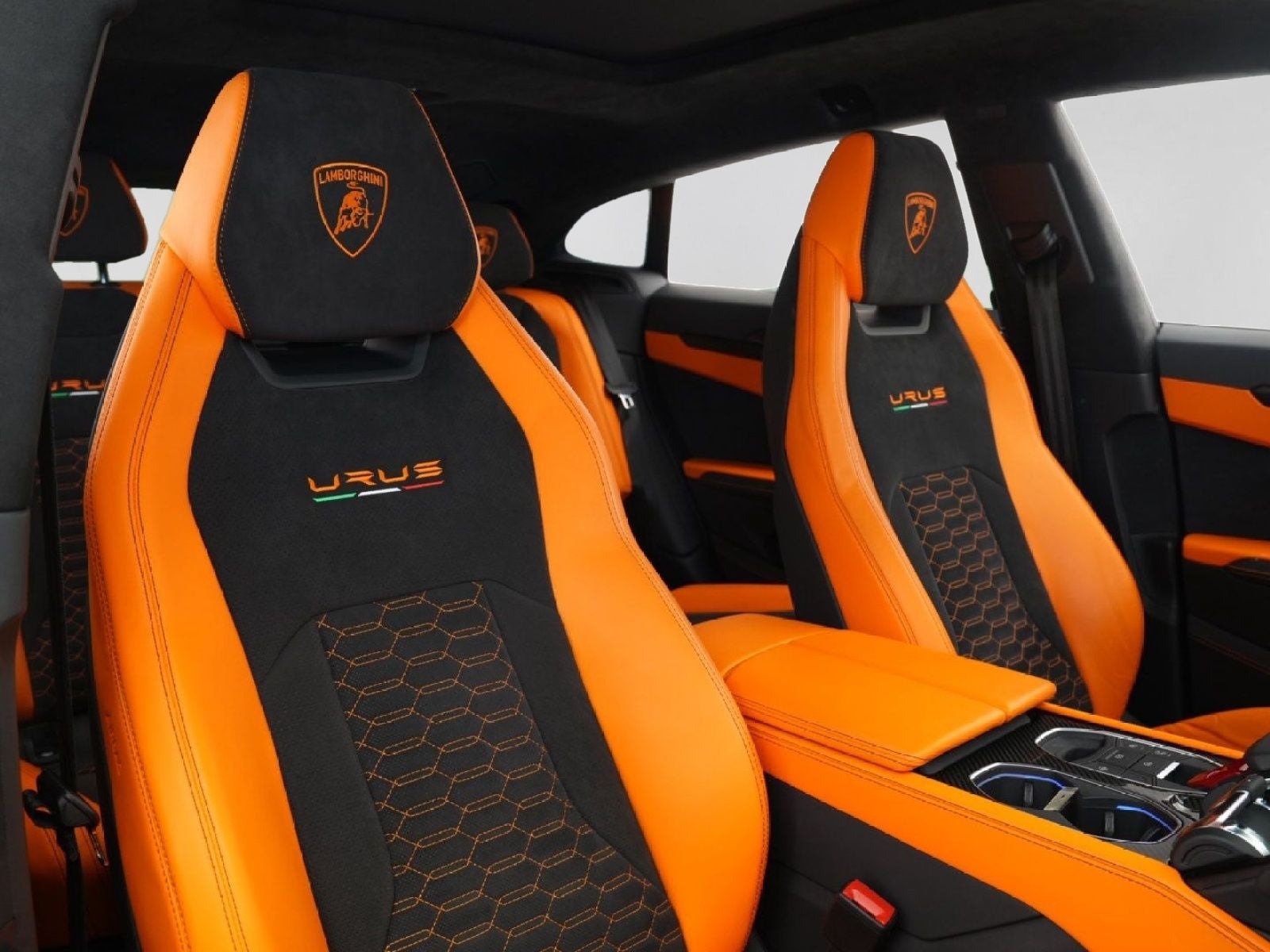 2022 Lamborghini Urus Base