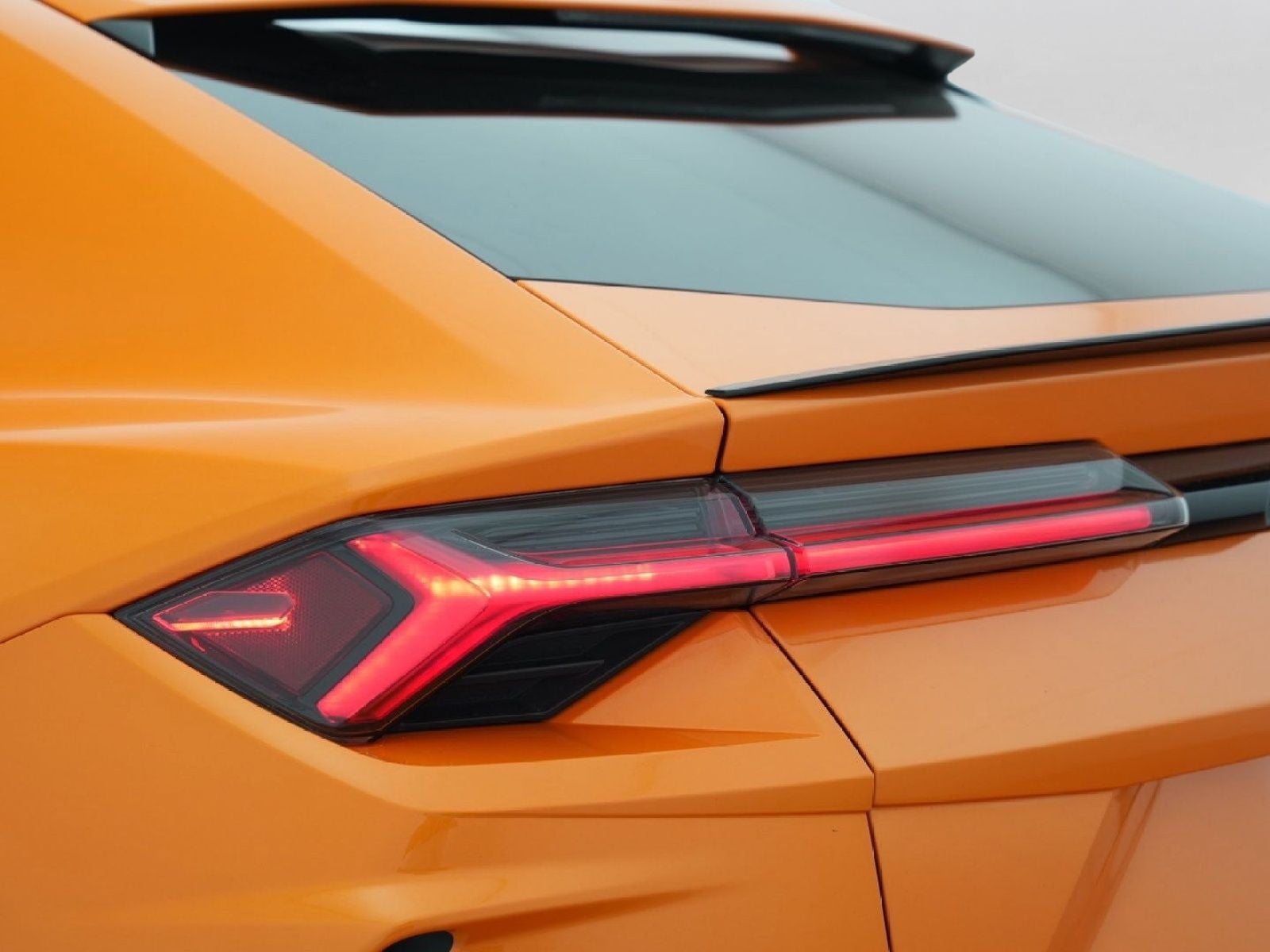 2022 Lamborghini Urus Base