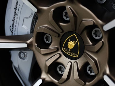 2024 Lamborghini Urus Performante