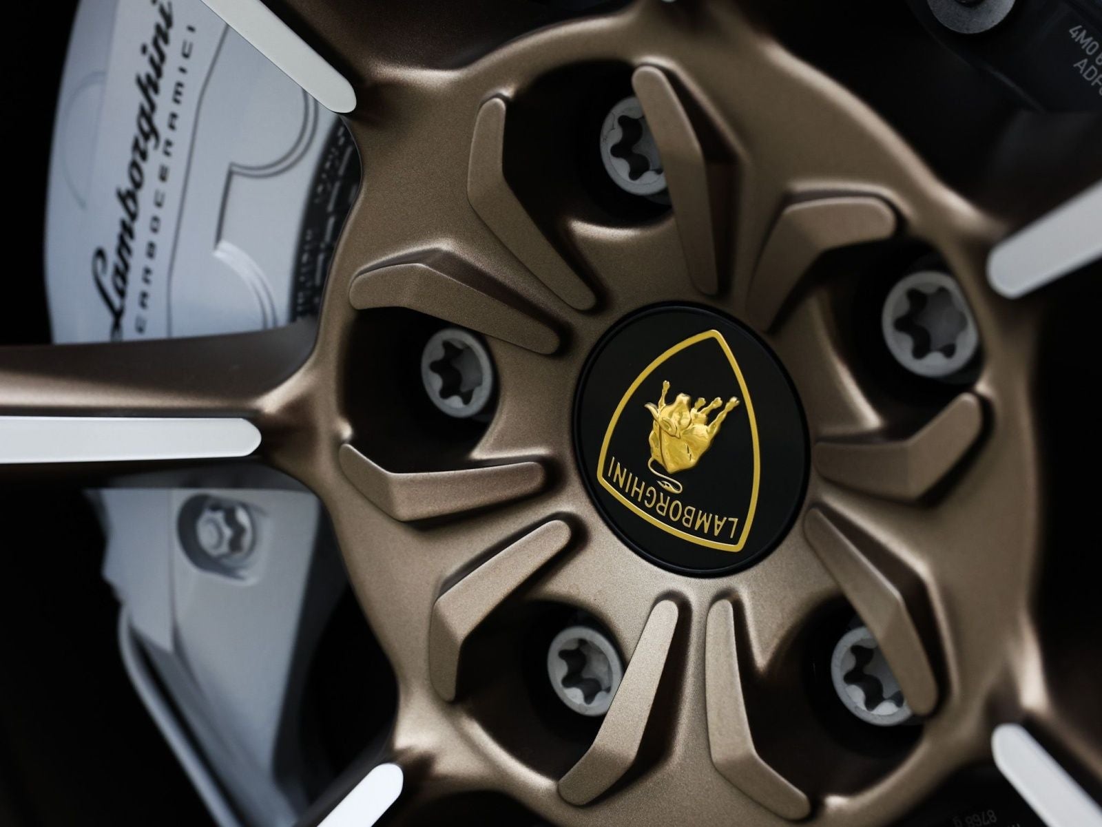 2024 Lamborghini Urus Performante