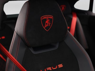 2024 Lamborghini Urus Performante