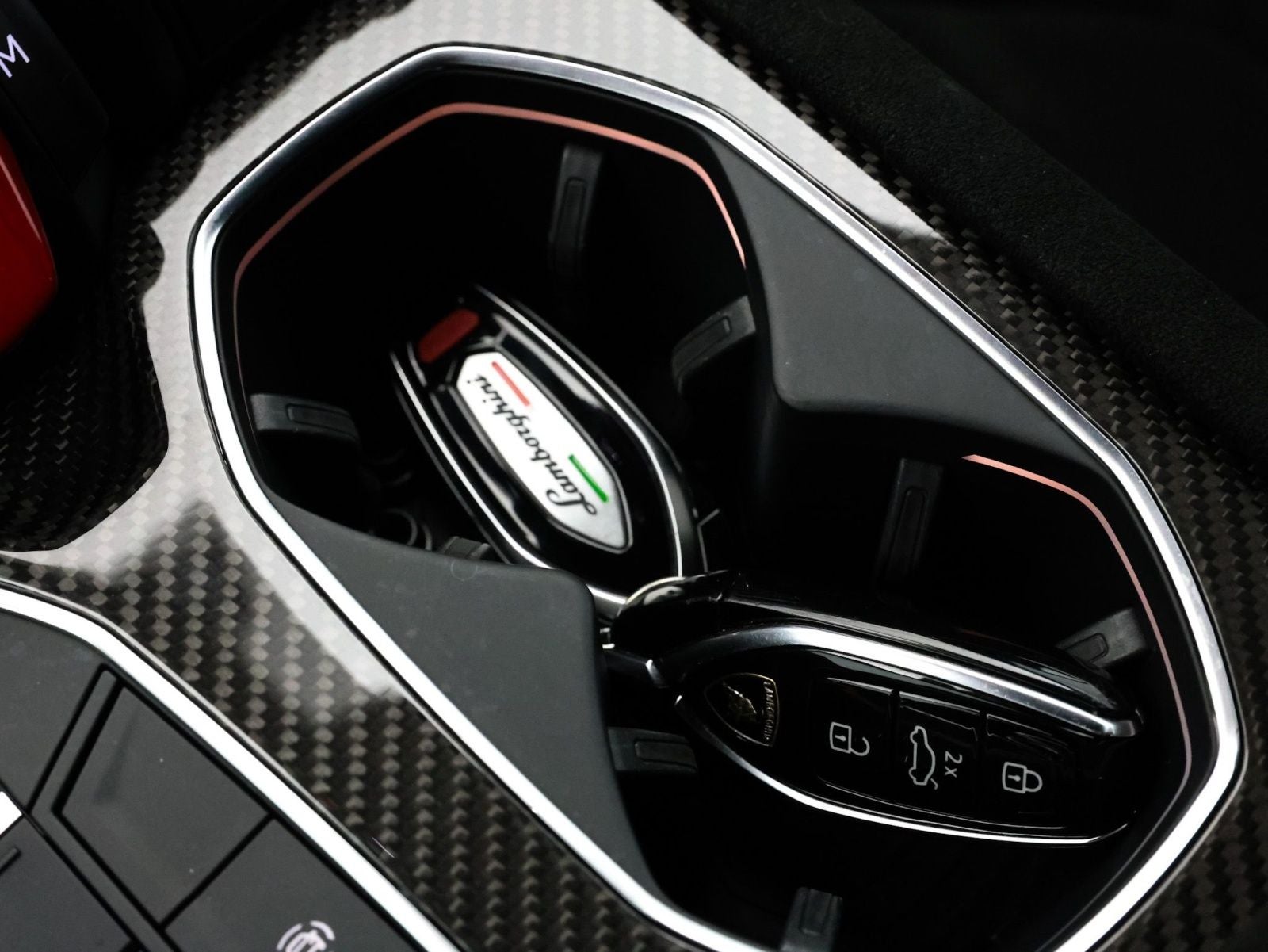 2024 Lamborghini Urus Performante