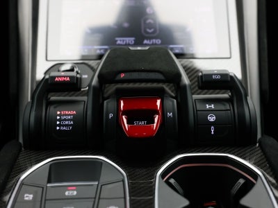 2024 Lamborghini Urus Performante