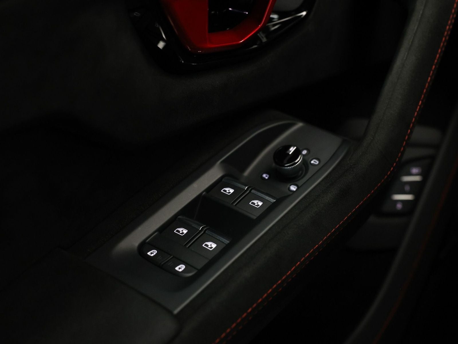 2024 Lamborghini Urus Performante