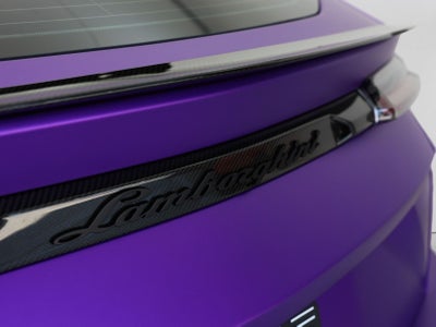2024 Lamborghini Urus Performante