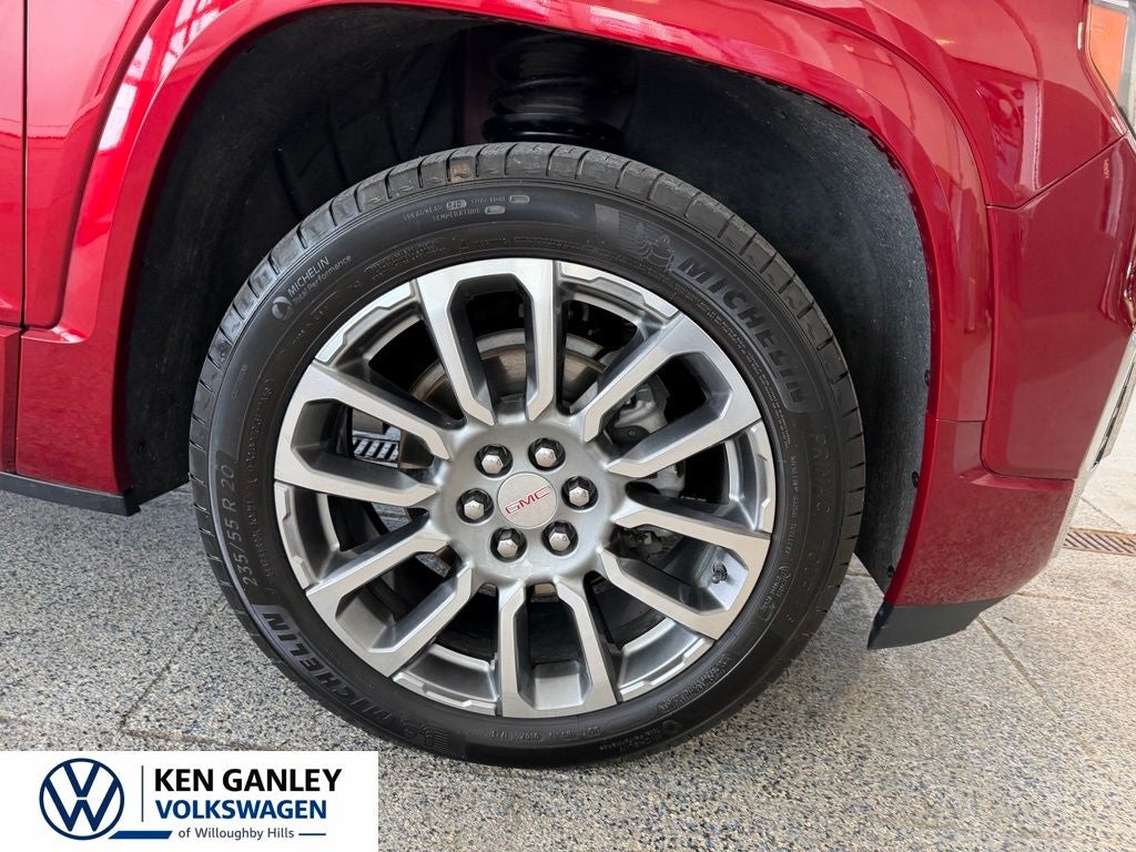 2023 GMC Acadia Denali