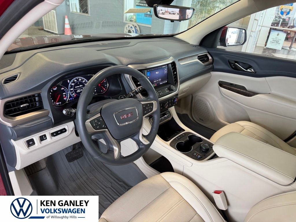 2023 GMC Acadia Denali