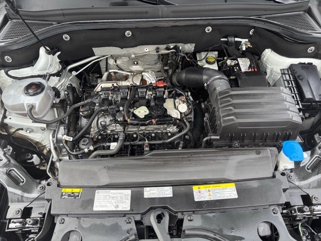 2024 Volkswagen Atlas Cross Sport 2.0T SEL R-Line