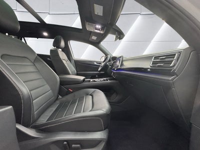 2024 Volkswagen Atlas Cross Sport 2.0T SEL R-Line