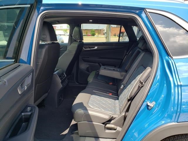 2025 Volkswagen Atlas Cross Sport 2.0T SEL Premium R-Line