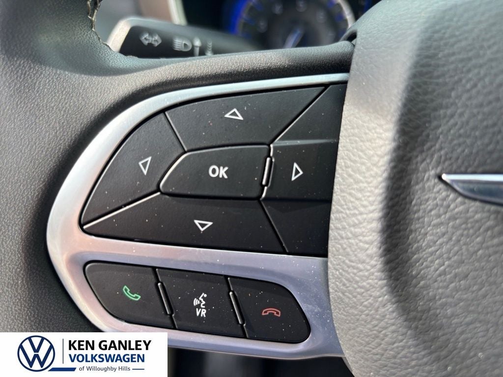 2022 Chrysler Voyager LX