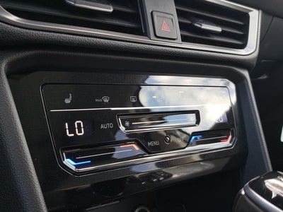 2026 Volkswagen Taos 1.5T SE Black