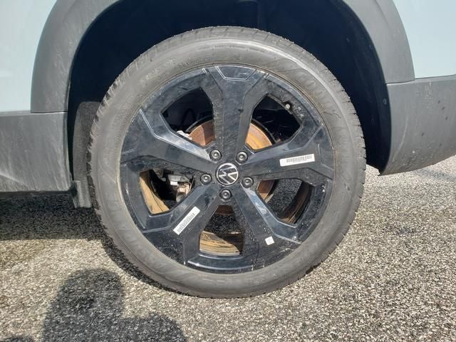 2026 Volkswagen Taos 1.5T SE Black