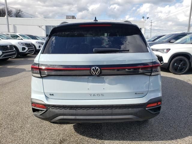 2026 Volkswagen Taos 1.5T SE Black