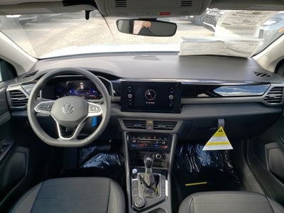 2026 Volkswagen Taos 1.5T SE Black