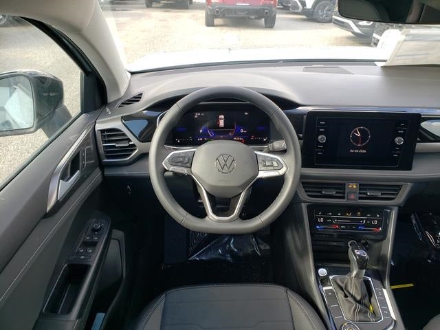 2026 Volkswagen Taos 1.5T SE Black