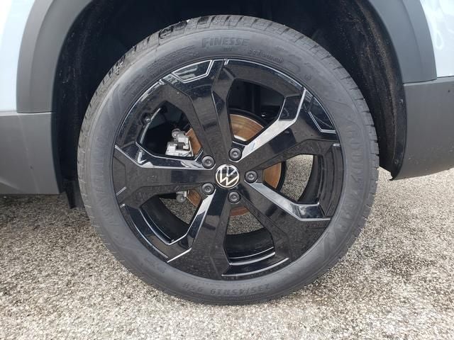2026 Volkswagen Taos 1.5T SE Black