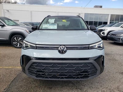 2026 Volkswagen Taos 1.5T SE Black