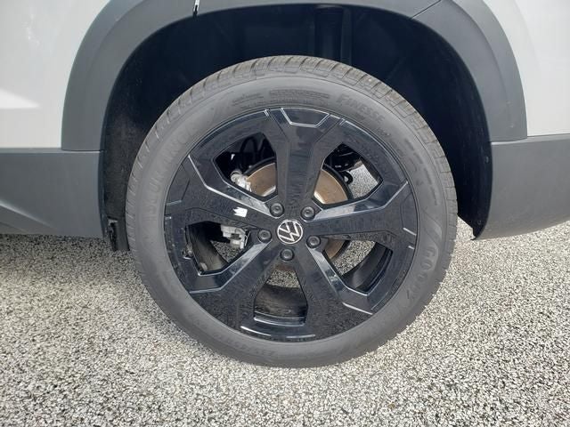 2026 Volkswagen Taos 1.5T SE Black