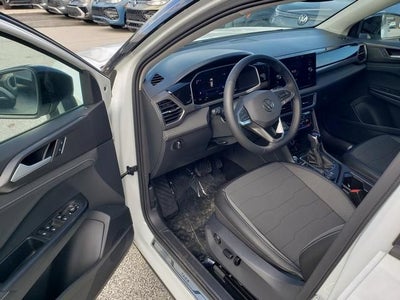 2026 Volkswagen Taos 1.5T SE Black