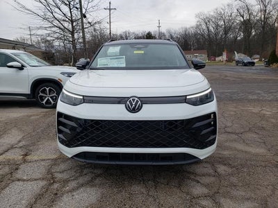 2026 Volkswagen Tiguan 2.0T SE R-Line Black