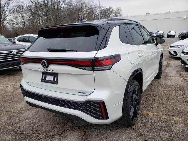 2026 Volkswagen Tiguan 2.0T SE R-Line Black