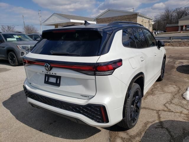 2026 Volkswagen Tiguan 2.0T SE R-Line Black