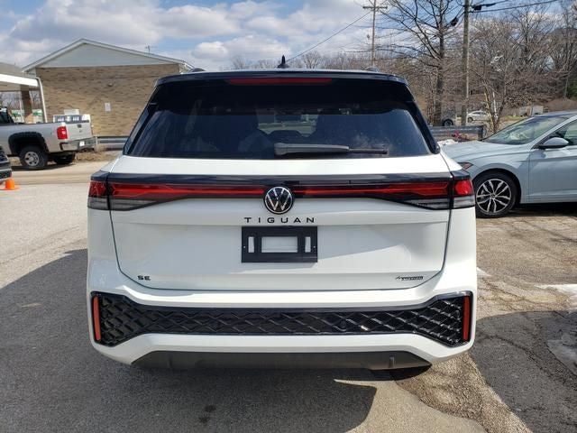 2026 Volkswagen Tiguan 2.0T SE R-Line Black