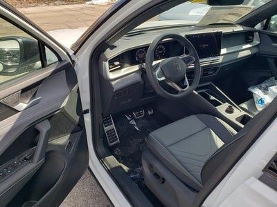 2026 Volkswagen Tiguan 2.0T SE R-Line Black