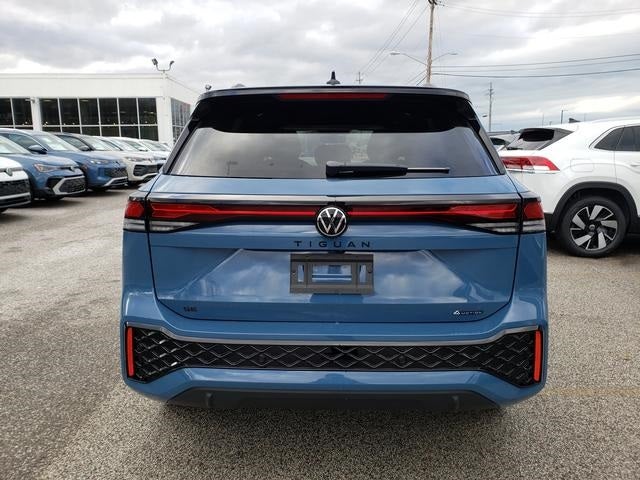 2026 Volkswagen Tiguan 2.0T SE R-Line Black