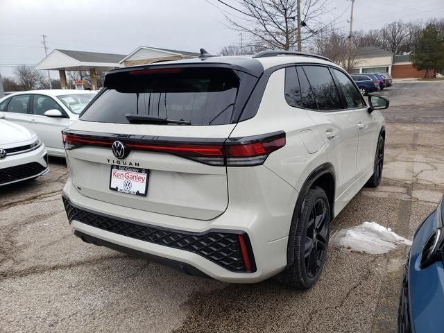 2026 Volkswagen Tiguan 2.0T SE R-Line Black