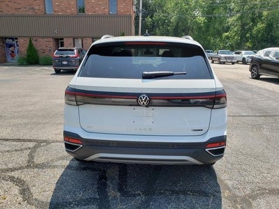 2025 Volkswagen Taos 1.5T SE