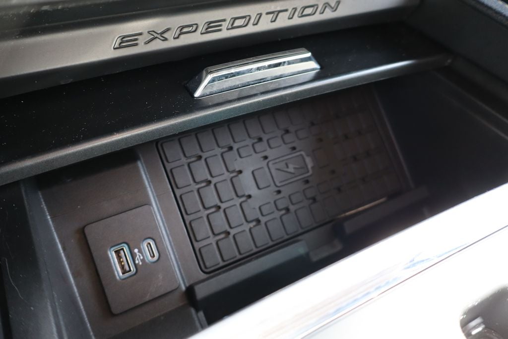 2022 Ford Expedition Max XLT