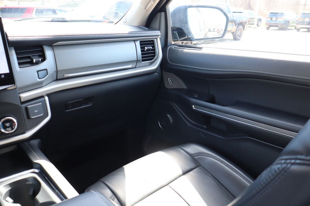 2022 Ford Expedition Max XLT