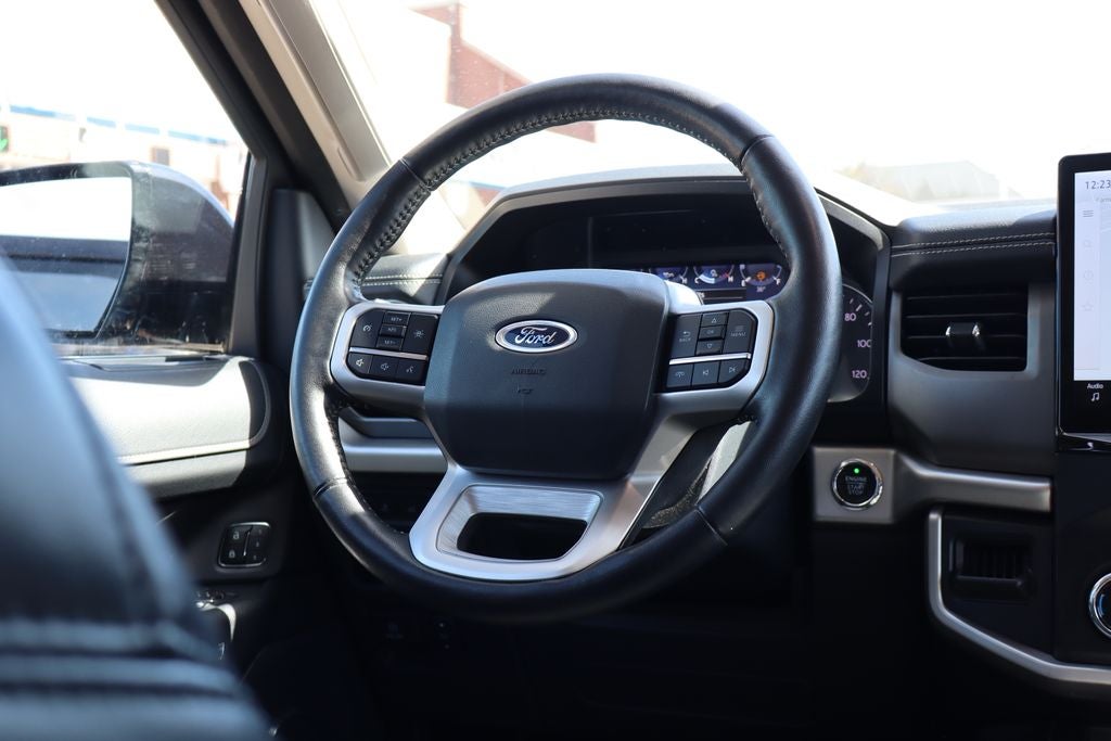 2022 Ford Expedition Max XLT