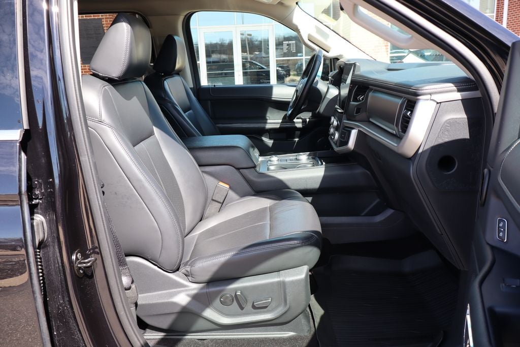 2022 Ford Expedition Max XLT