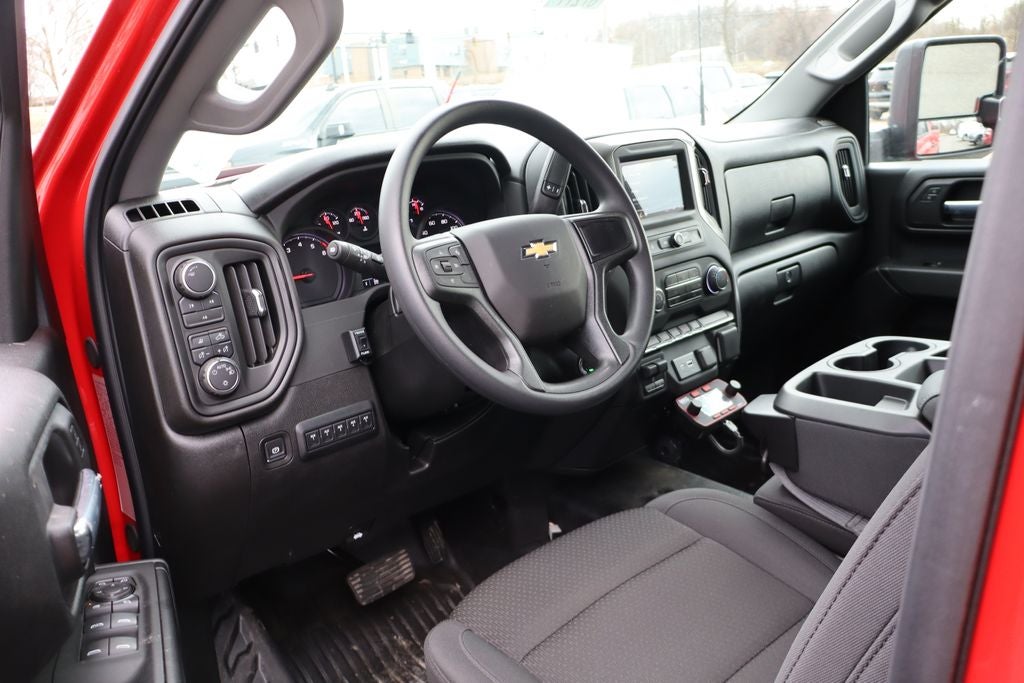 2025 Chevrolet Silverado 2500HD Work Truck w/ Boss V-DXT Snow Plow & Salt Spreader