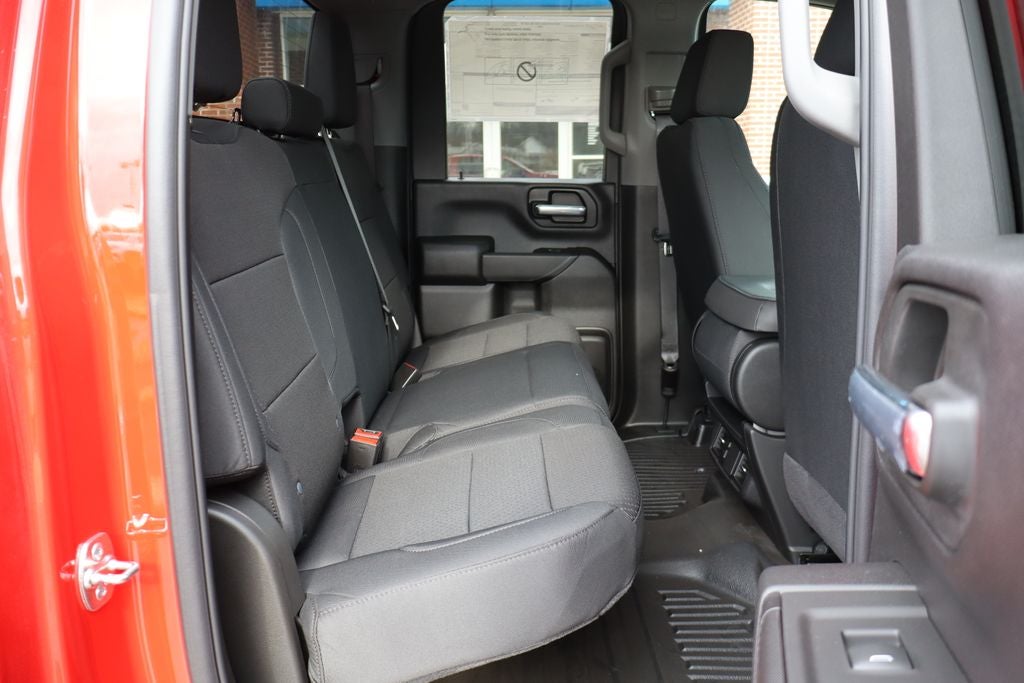 2025 Chevrolet Silverado 2500HD Work Truck w/ Boss V-DXT Snow Plow & Salt Spreader