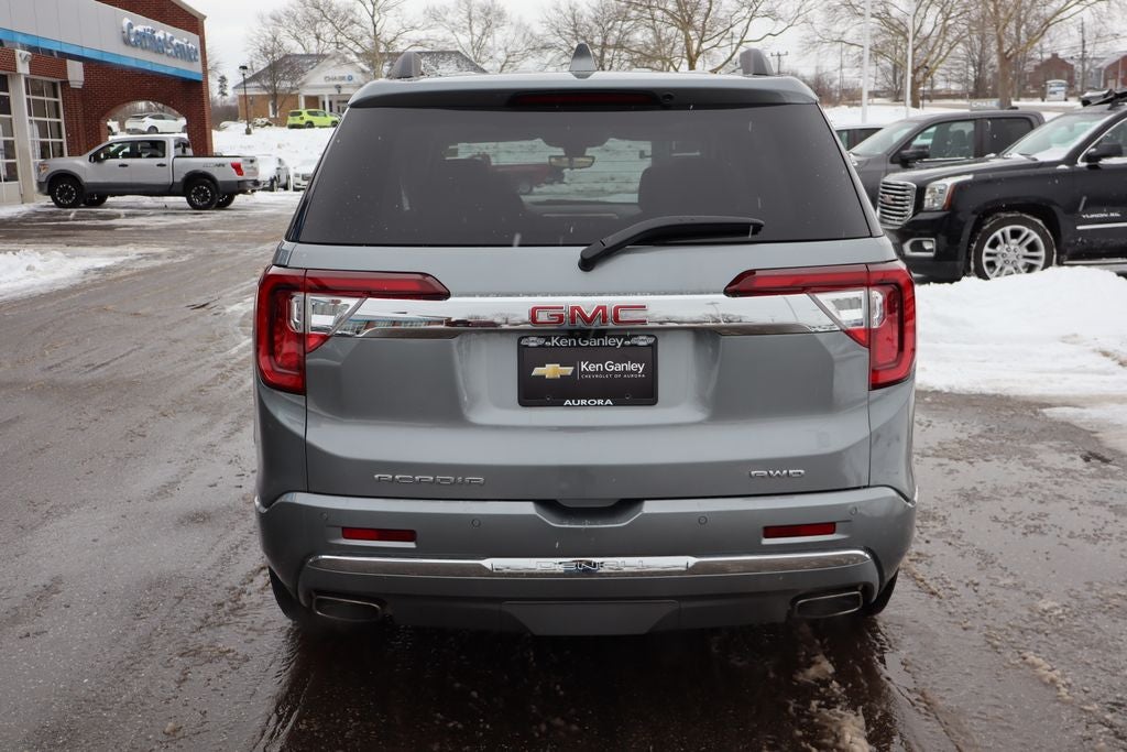 2023 GMC Acadia Denali
