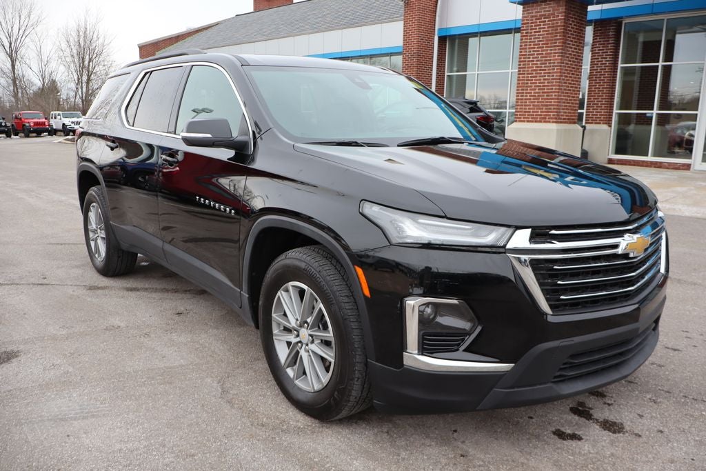 2023 Chevrolet Traverse LT Leather
