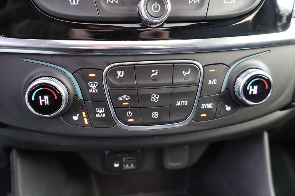 2023 Chevrolet Traverse LT Leather