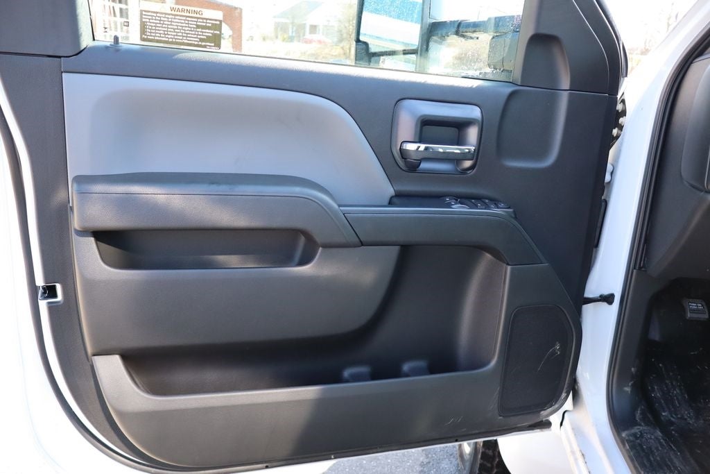 2023 Chevrolet Silverado 5500HD Medium Duty 1WT w/ 11' Knapheide Landscape Body