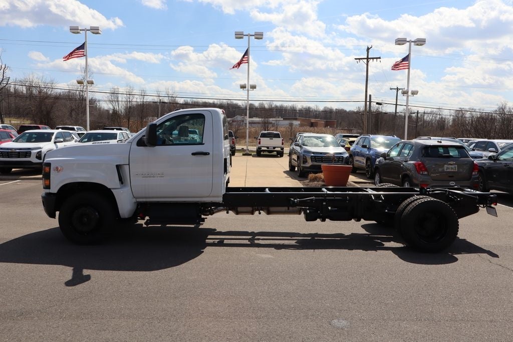 2024 Chevrolet Silverado 6500HD Medium Duty 1WT Chassis-Cab 201"WB 120"CA