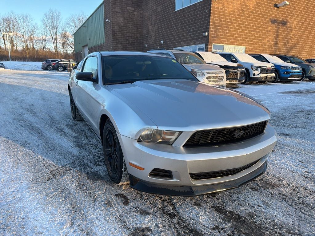 2012 Ford Mustang V6