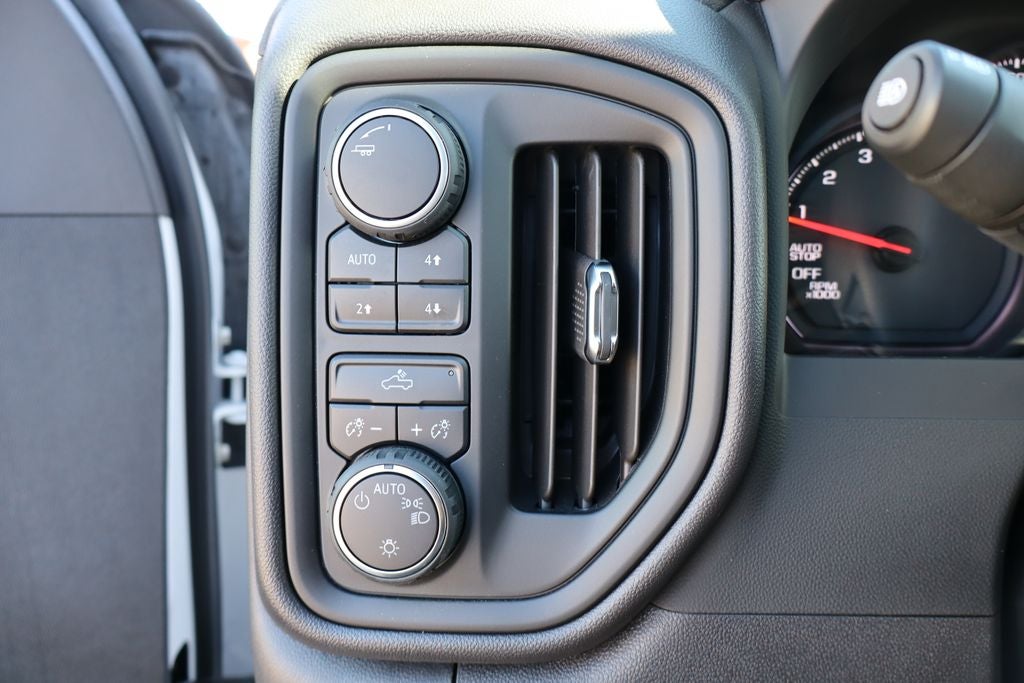 2025 Chevrolet Silverado 1500 Custom Trail Boss