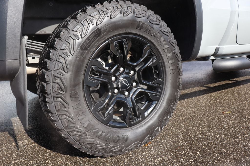 2025 Chevrolet Silverado 1500 ZR2