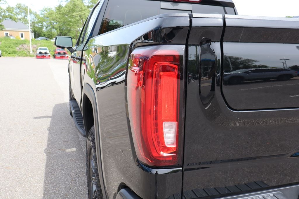 2025 GMC Sierra 1500 AT4X