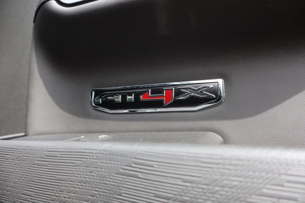 2025 GMC Sierra 1500 AT4X