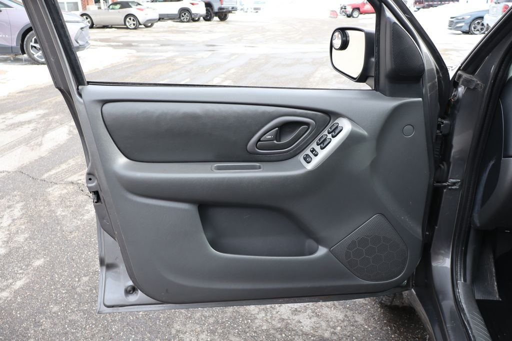 2004 Mazda Mazda Tribute ES