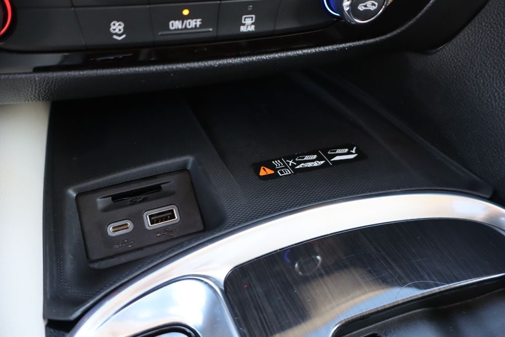 2024 Buick Enclave Essence